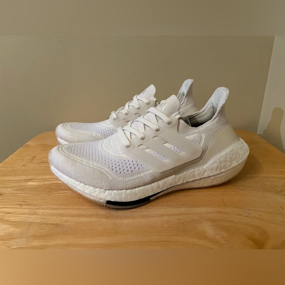 Adidas Ultraboost 21 Primeblue Running Shoes Women's 6 Non-Dyed White FX7730 - Picture 1 of 9